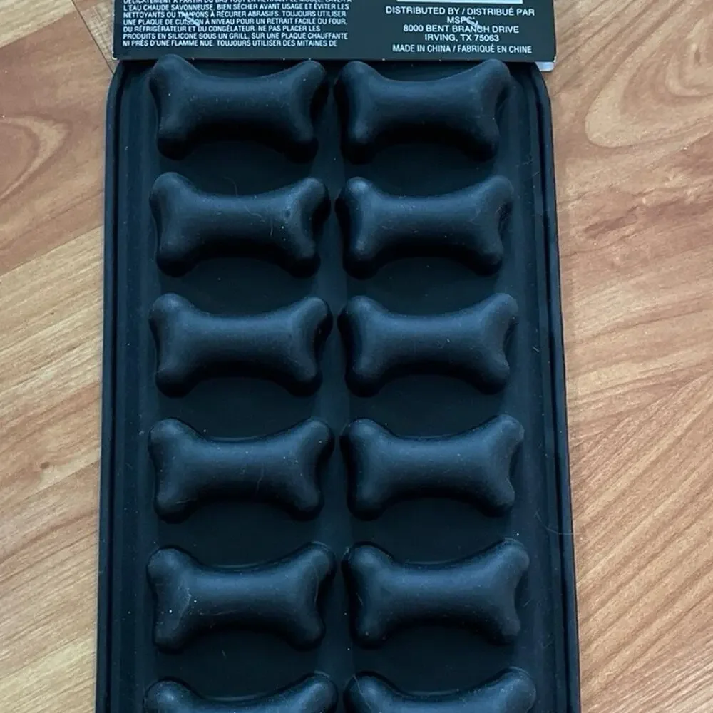 Celebrate‎ It Bones Silicone Treat Mold
